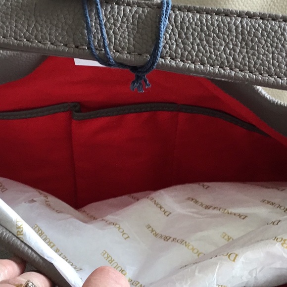 NWT Dooney & Bourke Logo Lock Shoulder Bag - Taupe - Picture 6 of 16